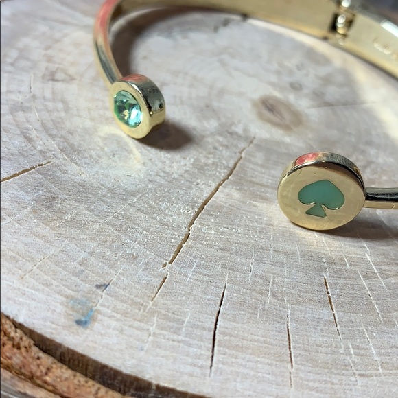 Kate ♠️ Spade bracelet bangle gold green hinged euc - Picture 7 of 11